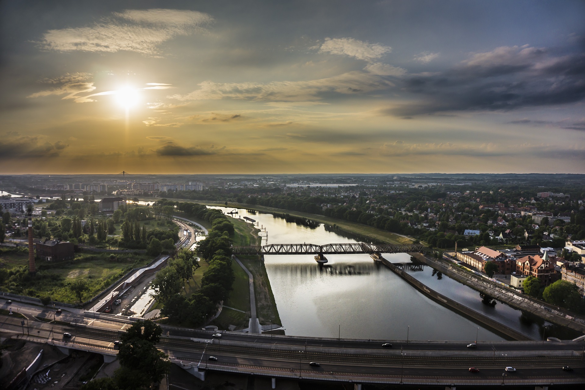 Blick über Wroclaw (Polen) mit Brücke